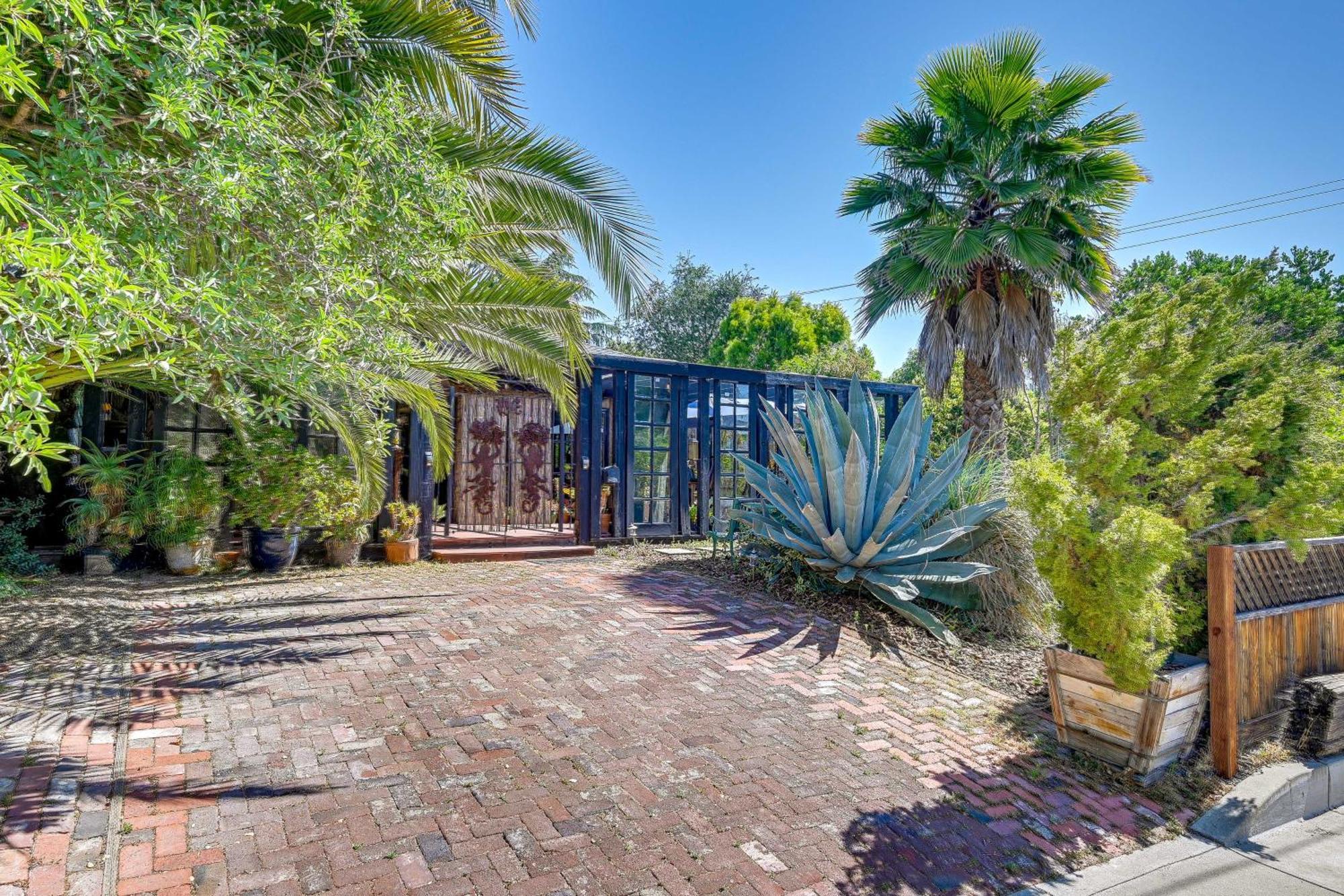 Bohemian Wonderland Benicia Bungalow With Pergola! Exteriér fotografie