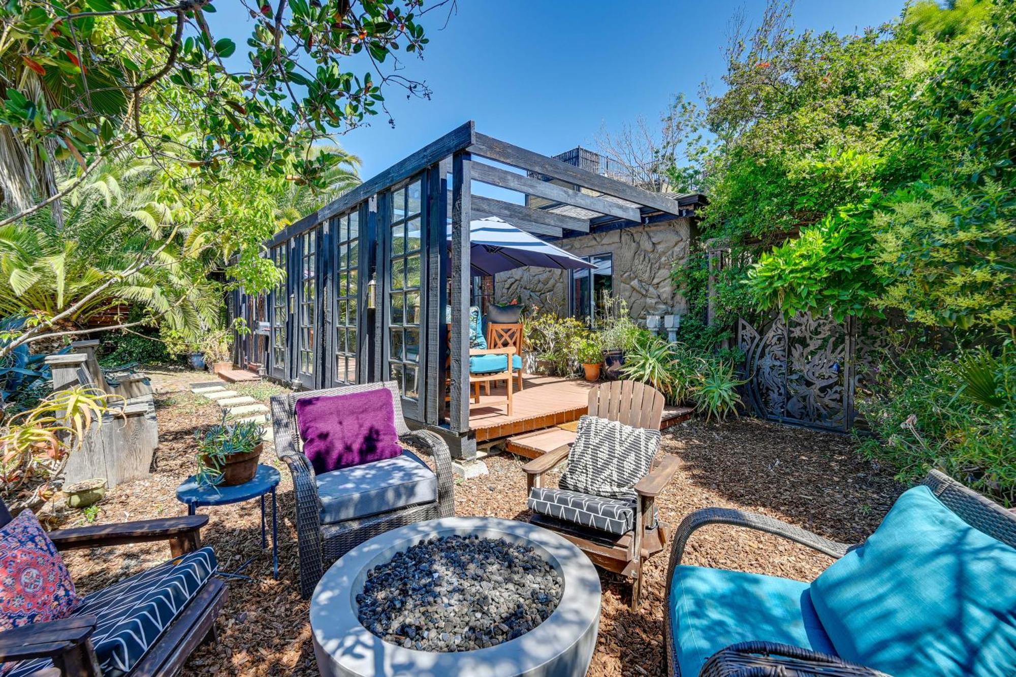 Bohemian Wonderland Benicia Bungalow With Pergola! Exteriér fotografie